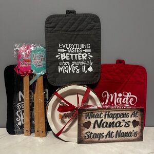Nana's Kitchen Set - Black, Gray, Red